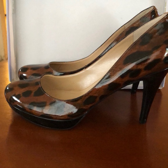 Women’s Marc Fisher Shoes - Picture 2 of 8